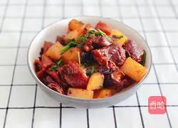 Illustration of how to make braised beef brisket with radish 8