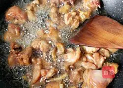 Illustration of how to make stir-fried spicy chicken 11