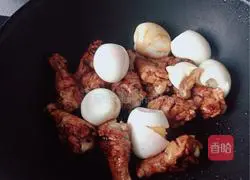 Illustration of how to touch chicken legs with eggs 5