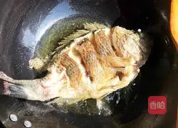 Home-style stewed tilapia Illustration of how to do it 4