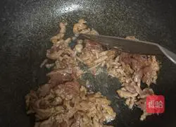 Illustration of how to make shredded celery and pork 5