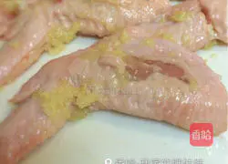 Illustration of how to make garlic chicken wings 2