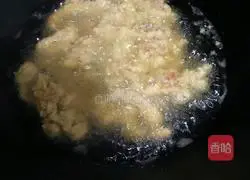 Illustration of how to make crispy chicken tenders 6