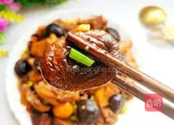 Illustration of Braised Mushroom and Chicken Nuggets 20