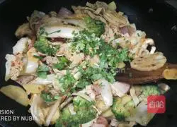 Illustration of authentic spicy hot pot recipe 11