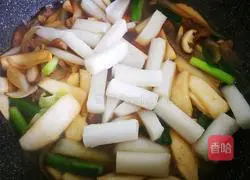 Illustration of Korean Palace Fried Rice Cake 12