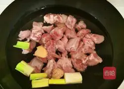 Illustration of how to cook pork ribs and baby cabbage 1