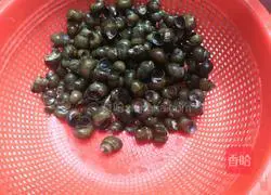 Illustration of braised snails 3