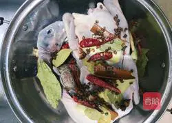 Illustration of braised blue-headed duck 2