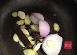 Illustration of how to make beef brisket with chopped colored pepper 2