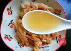 Illustration of how to make fish-flavored chicken shreds 9