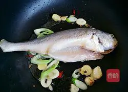 Braised yellow croaker#New Year's Eve dinner recipe illustration 6