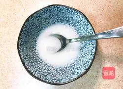 Illustration of how to make two-color radish cup 12