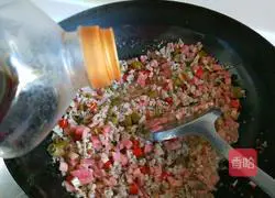 Illustration of the Beijing specialty dish of stir-fried minced meat with kimchi 10