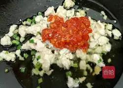 An illustration of how to climb a tree 4