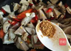 Illustration of spicy stir-fried pork belly 8