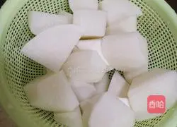 Illustration of how to make braised beef brisket with radish 1