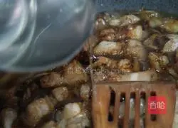 Illustration of braised radish in soy sauce 8