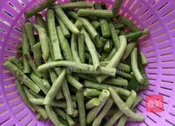 Illustration of how to make hot pot beans 2