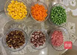 Illustration of how to make salted egg glutinous rice 2