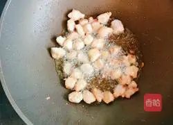 Illustration of how to make pineapple sweet and sour meat 8