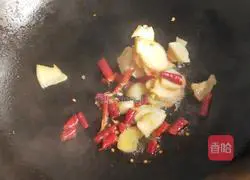 Illustration of how to make stuffed duck meat 3