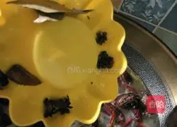 Illustration of how to make spicy crayfish 7