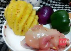 Illustration of how to make pineapple chicken slices 1