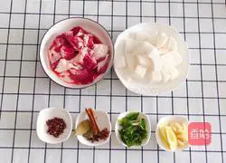 Illustration of how to make braised beef brisket with radish 1