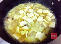 Illustration of how to make braised cabbage and tofu 4