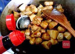 Illustration of how to cook pork with tiger skin eggs 19