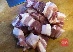 Illustration of how to make braised pork 1