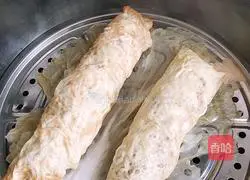 Illustration of how to make rolls 12