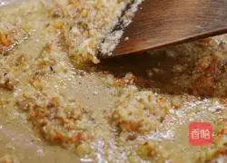 Illustration of how to make garlic shrimps 7