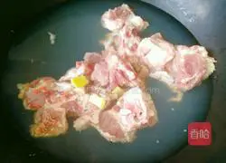 Illustration of how to make kelp braised pork ribs (braised version) 5