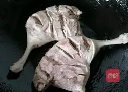 Illustration of how to make sauce duck legs 3