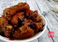 Illustration of Hakka rice wine braised pig trotters 8