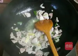 Illustration of how to make stir-fried pork with sauerkraut 4