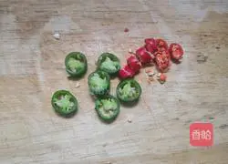 Illustration of how to stir-fry fat beef with enoki mushrooms 13