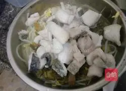 Illustration of how to make pickled fish 7