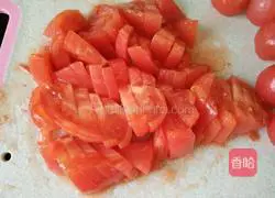 Illustration of how to make tomato fish soup 8