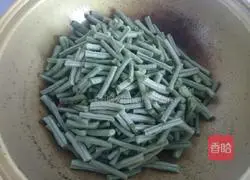 Illustration of home-style stir-fried beans with meat 6