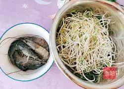 Illustration of how to make steamed bean sprouts and shrimp 1