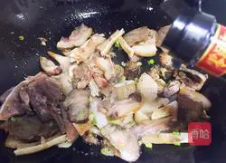 Illustration of twice-cooked pork head 7