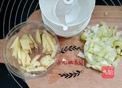 Illustration of how to make halal sesame beef 3