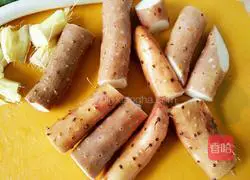 Illustration of how to make braised yam and pork ribs 2