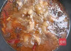 Illustration of how to make braised pig trotters 9