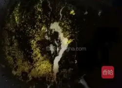 Illustration of how to make ham and egg pancakes 3