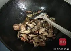 Illustration of how to make fried pork belly with dried mushrooms 9