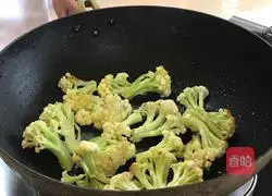 Illustration of how to make cumin-grilled cauliflower 4